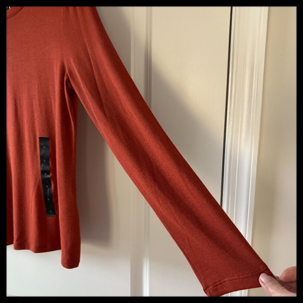 Banana Republic Women's Rust Forever Crew Long Sleeve Sweater Size Small - Picture 3 of 8